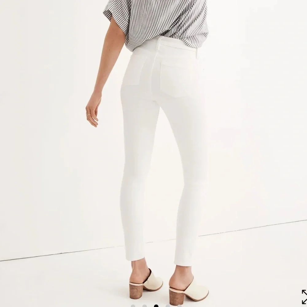 Madewell sit above
